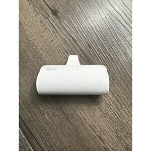 iWalk DS3350C LinkMe Plus Power Bank for USB-C Devices 3350mAH (White)
